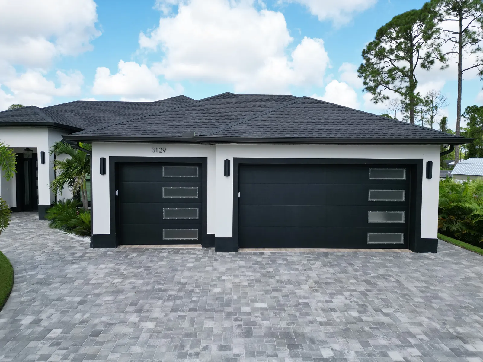 Contemporary custom home facade in Southwest Florida